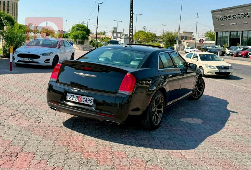 كرايسلر 300